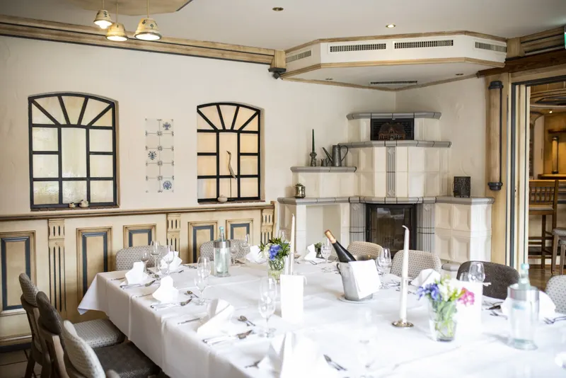 Kachelofenstube im Restaurant Wardenburger Hof
